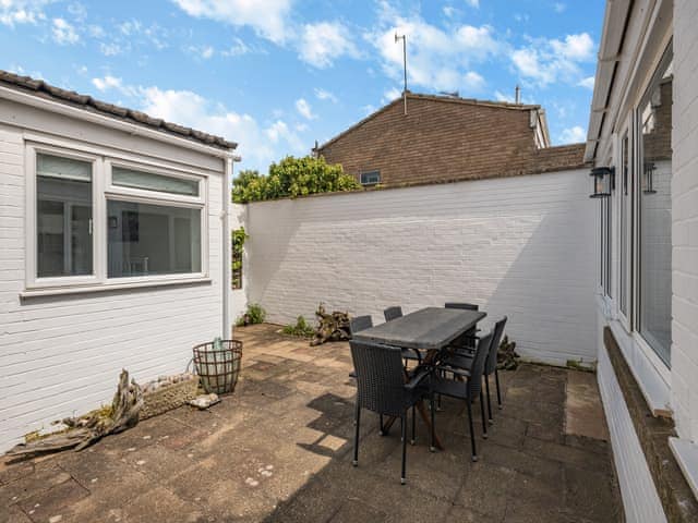 Sitting-out-area | Little Dab, Brancaster Staithe, near King&rsquo;s Lynn