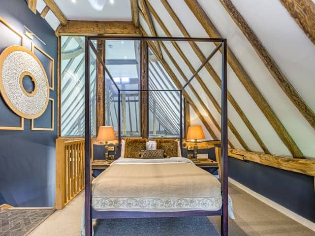 Double bedroom | Cloth Hall Holiday Homes - Cloth Workers Barn - Cloth Hall Holiday Homes , Smarden, near Ashford