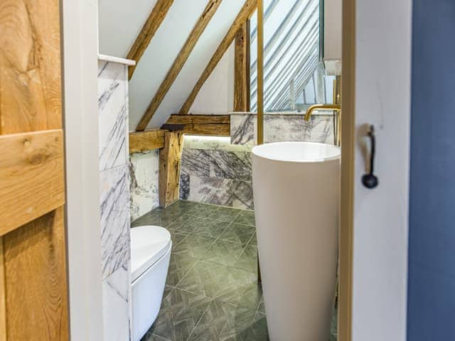 Bathroom | Cloth Hall Holiday Homes - Cloth Workers Barn - Cloth Hall Holiday Homes , Smarden, near Ashford