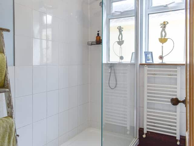 Shower room | Kennelman&rsquo;s, Sopley, near Christchurch