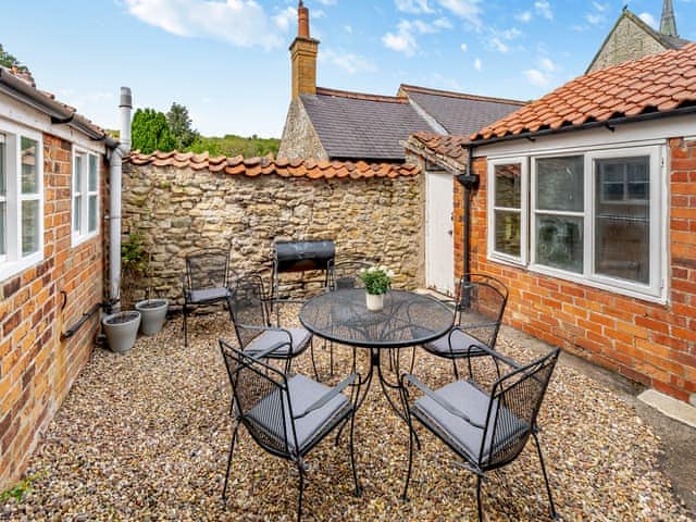 Sitting-out-area | Bo Peep Cottage, Thornton-Le-Dale