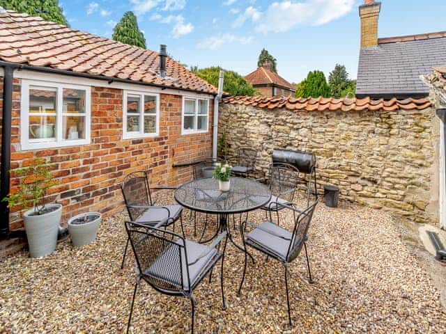 Sitting-out-area | Bo Peep Cottage, Thornton-Le-Dale