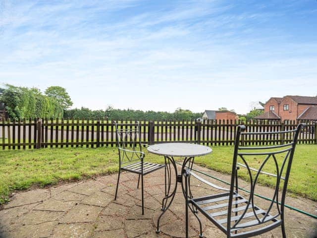 Sitting-out-area | Clover Cottage, Horsford