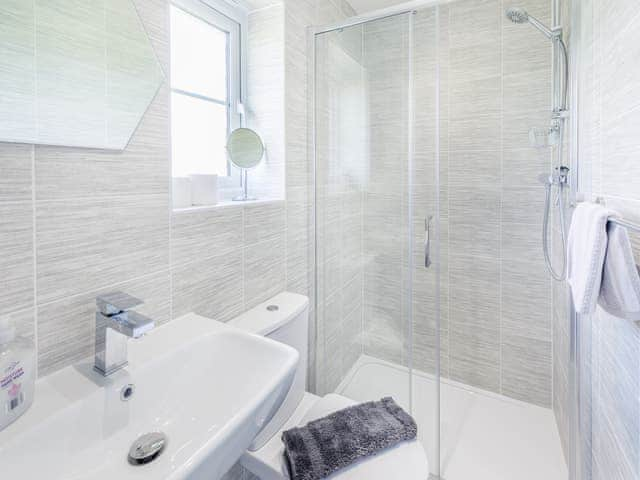 Bathroom | Silkstone Crescent, Buxton