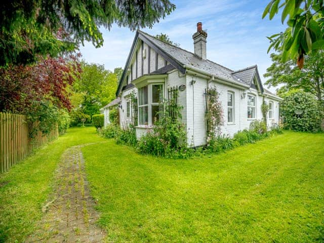 Exterior | Rose Cottage, Bratoft, near Burgh-le-Marsh