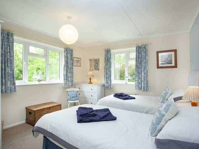 Twin bedroom | Sweet&rsquo;s Close, Polgooth, St Austell