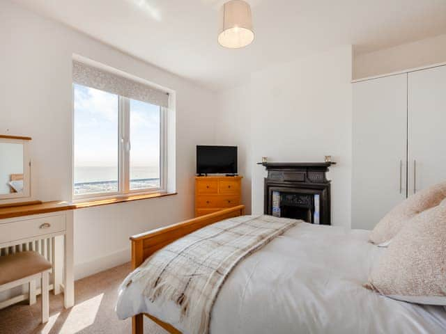 Double bedroom | Happy House, Brighton