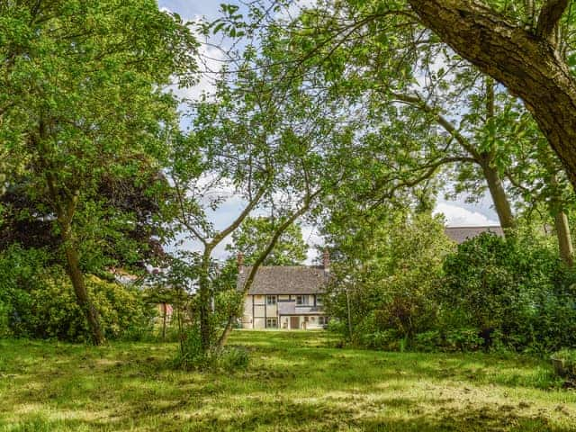 Garden | Wayside Cottage, Padbury, near Buckingham