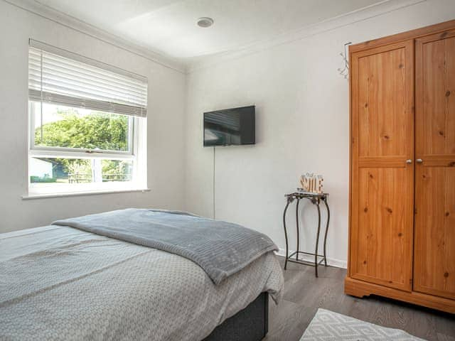 Double bedroom | Squirrels Leap, Rosecraddoc, near Liskeard