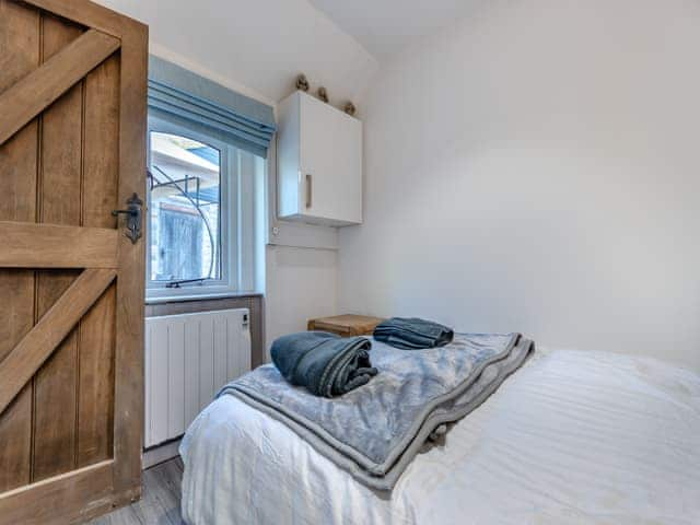 Double bedroom | Red Brick Barn - Mayfield Retreats, Burton Pedwardine, near Sleaford