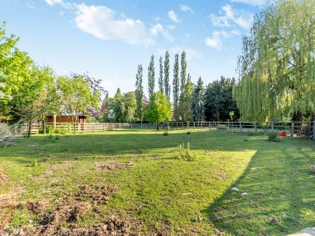 Garden | Red Brick Barn - Mayfield Retreats, Burton Pedwardine, near Sleaford