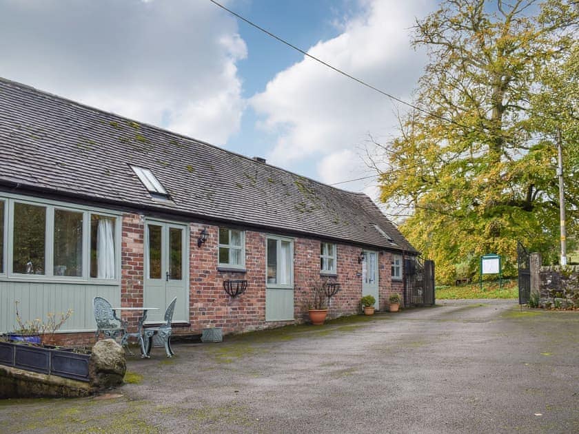 Exterior | Swallows - Brookfarm Cottages, Middle Mayfield, near Ashbourne