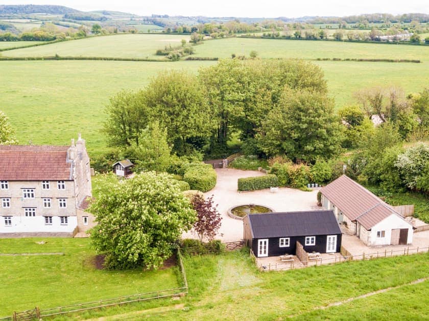 Setting | Lily of the Valley - Parkhouse Farm Holiday Cottages, Keynsham
