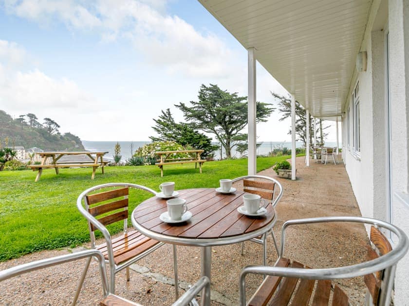 Sitting-out-area | 5 Mount Brioni - Mount Brioni Holiday Apartments, Torpoint