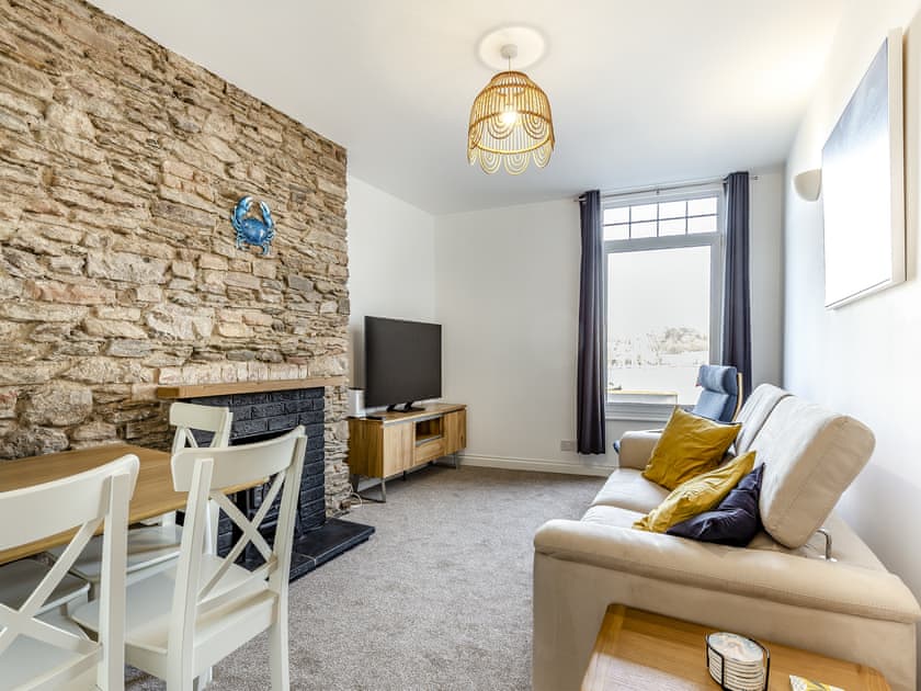 Living room/dining room | Crabber&rsquo;s Loft, Kingswear