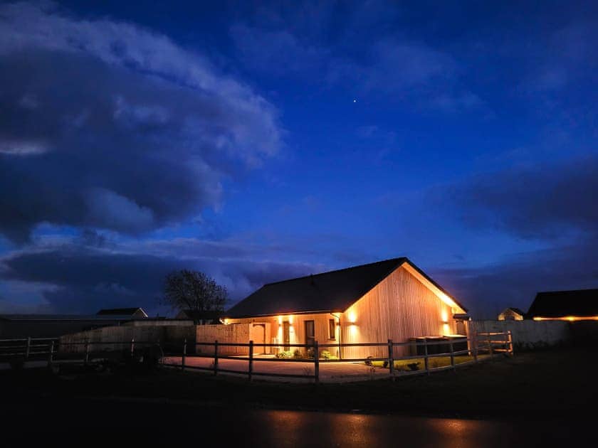 Exterior | Blue Iris Cottage - Ashlin Farm Barns, Dunholme, near Lincoln