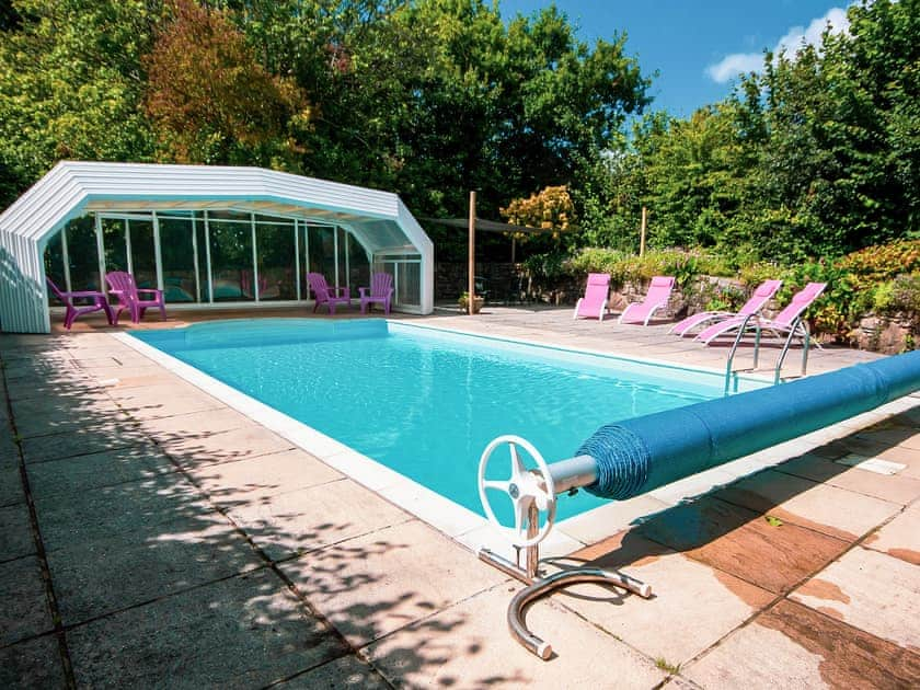 Swimming pool | Owl&rsquo;s Roost - Mount Pleasant Cottages, Mount, near Bodmin