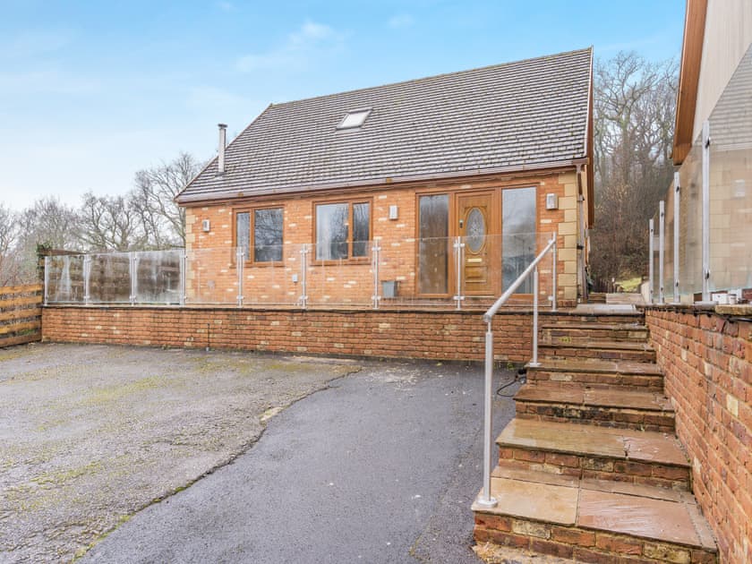 Exterior | Wernddu Fechan Bungalow - Wernddu Properties, Neath