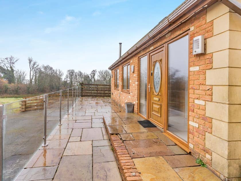 Exterior | Wernddu Fechan Bungalow - Wernddu Properties, Neath