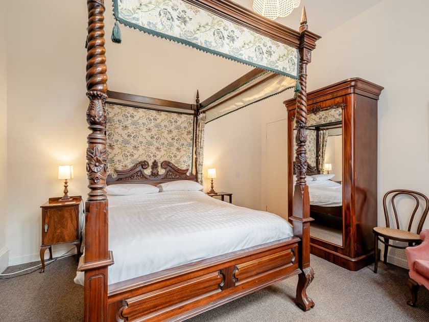 Four Poster bedroom | The Study - Ardbrecknish House, South Lochaweside