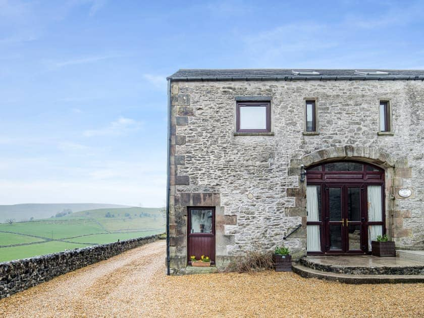 Exterior | Poppies Court - Jericho Farm - Jericho Farm, Earl Sterndale, near Buxton