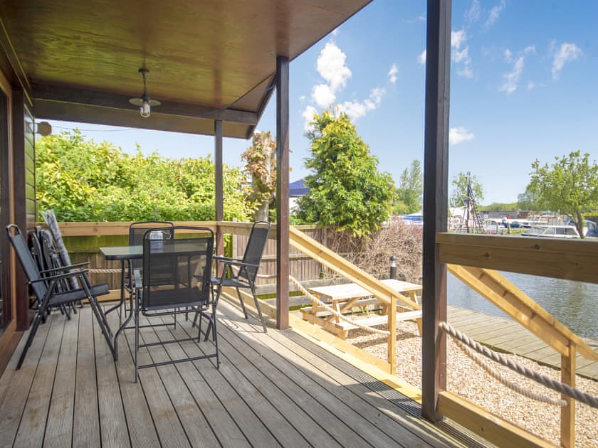 Decking | River Rest - Norfolk Holiday Lodges, Brundall