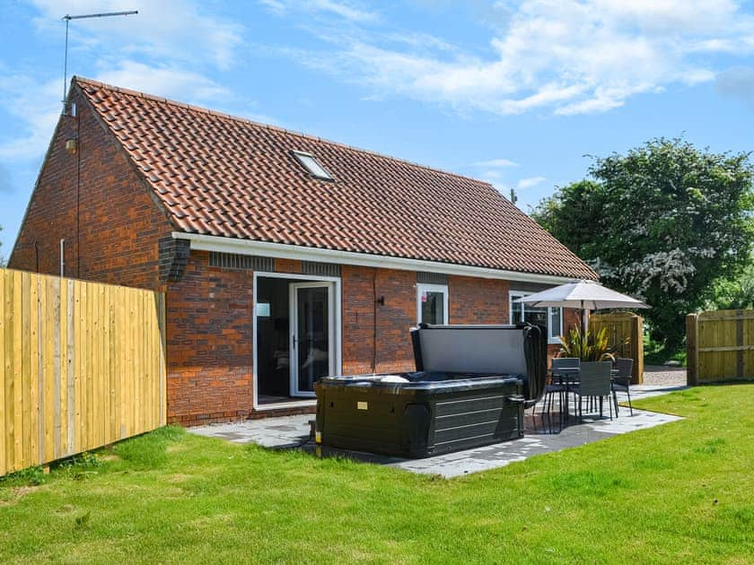 Exterior | Emmotland Retreat - Emmotland Holidays, Driffield