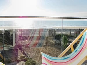 Balcony | Ty Traeth Beach House, Tywyn