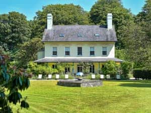 Exterior | Plas Bodegroes, Pwllheli