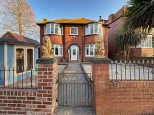 Exterior | Seashells Peasholm, Scarborough