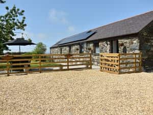 Exterior | Bryn Derw, Caerarfon