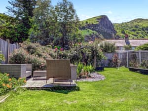 Sitting-out-area | Afallon, Conwy