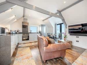 Open plan living space | Skyfall - Wooldown Holiday Cottages, Bude