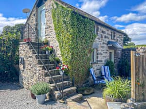 Exterior | Ty Capel, Llanrwst