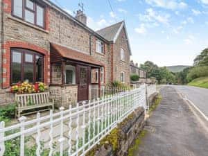 Exterior | Vera&rsquo;s Cottage, Edale, near Castleton