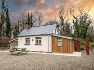 Woodland Retreat, Near Solva