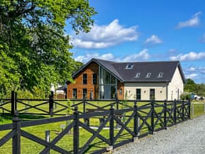 Exterior | The Paddocks Retreat, North Thoresby