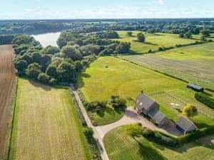 Setting | The Lake House, Tattingstone, near Ipswich