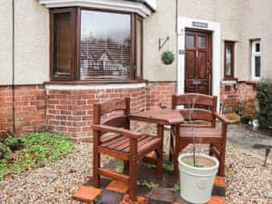 Sitting-out-area | Maes Derlwyn, Llanberis, near Caernarfon