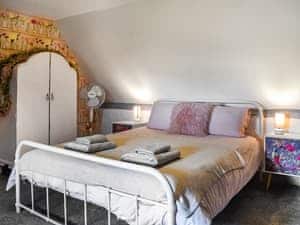 Double bedroom | Raspberry Cottage, Ripple, near Deal