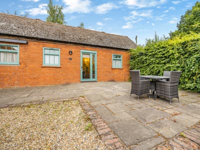 Exterior | The Stables - Holton Lodge Retreats, Holton-Le-Clay, near Cleethorpes