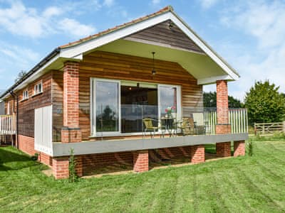 Exterior | Cedar Lodge - Solar Rise Lodges, Old Buckenham