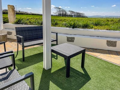 Sitting-out-area | Garden View - Parkland, Kingsbridge