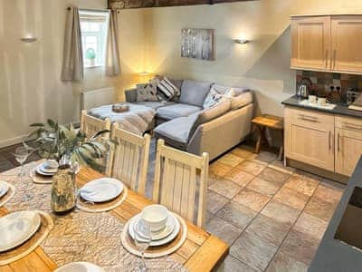 Open plan living space | Damsels Bower, Over Haddon, near Bakewell