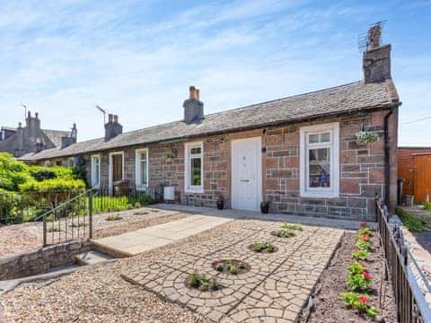 Exterior | Dove Cottage, Inverness