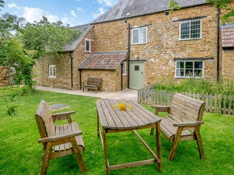 Exterior | Billow Farm Annexe, Breadstone, Vale of Berkeley