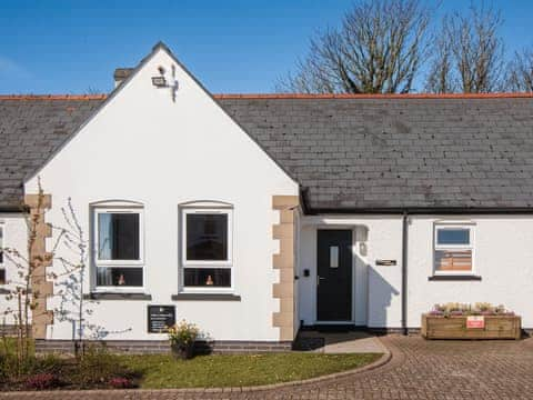 Exterior | Kittiwake Cottage - Celtic Haven Resort, Lydstep, near Tenby