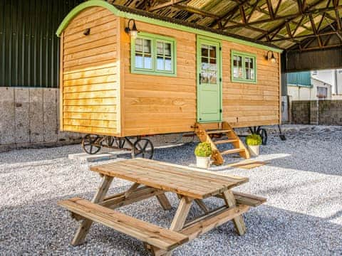 Exterior | Shepherds Hut at Northcombe Farm, Beaworthy