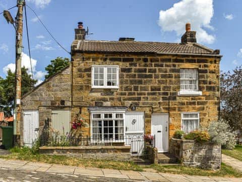 Exterior | The Nest, Castleton