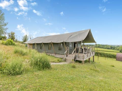 Exterior | Safari Lodge Two - Darnells Luxury Glamping, Ross-on-Wye